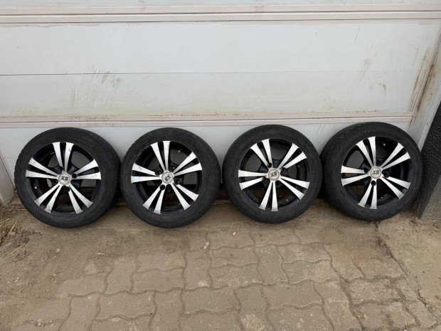 R14-es 4x114,3 XS tuning alufelni ny�ri gumikkal elad�