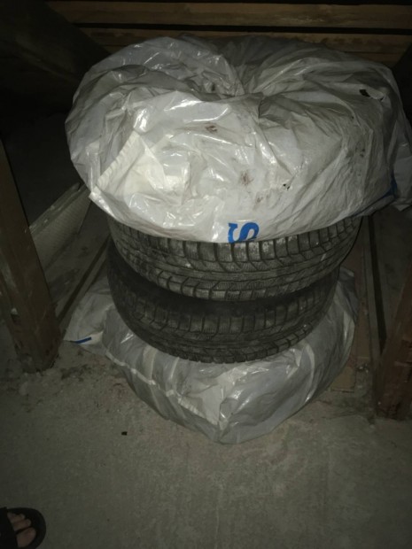 R15/185/65 88T téli gumi jó állapotú