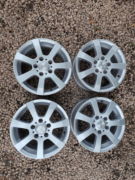 R15 5x114,3 alufelni garnitúra
