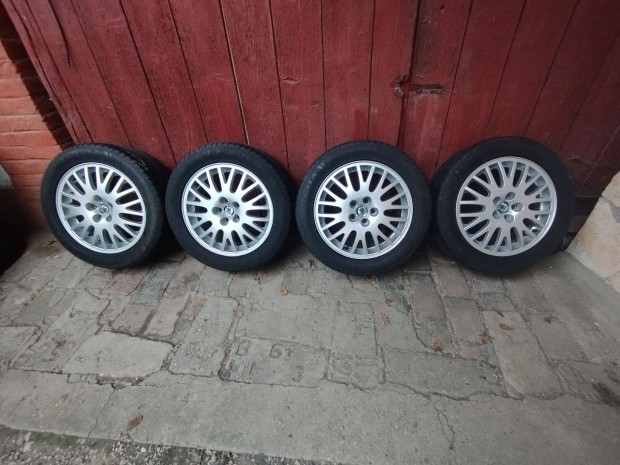 R16 5x100 Alufelni garnitra gumikkal Skoda Seat VW stb