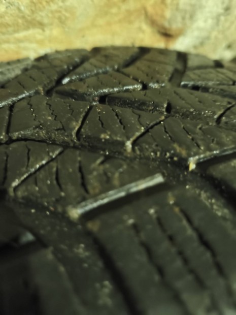 R16 5x114,3 lemezfelni