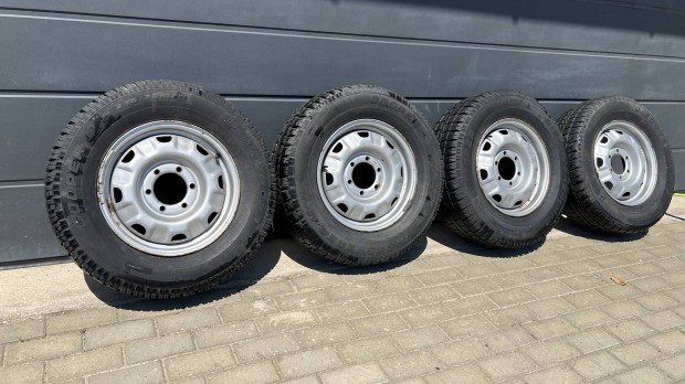 R16 6x139,7 felni 235/70-16 M+S Off-road