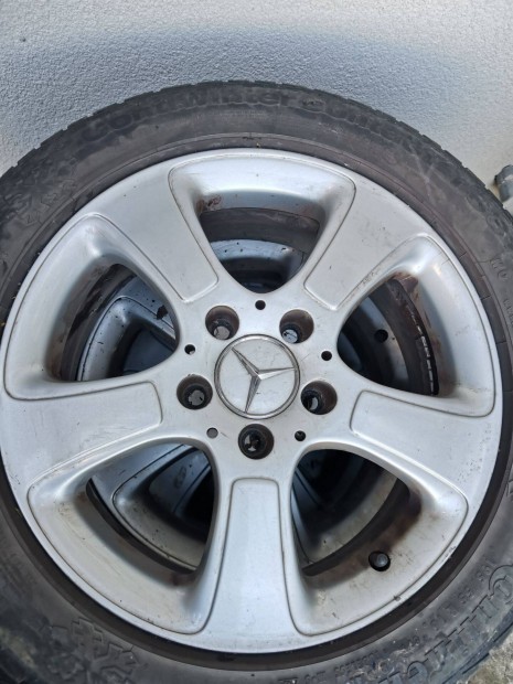 R16 Merci hasznalt alufelni, tli gumival elad. 60.000 Ft