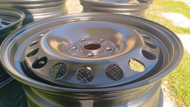 R17 & 5x112 & 57.1 mm VW konszern lemezfelni szett eladó