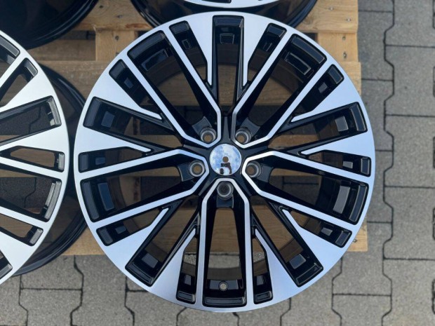 R18 5x112 (66,45) Carbonado Loop BFP 8J ET30 j felni alufelni felnik