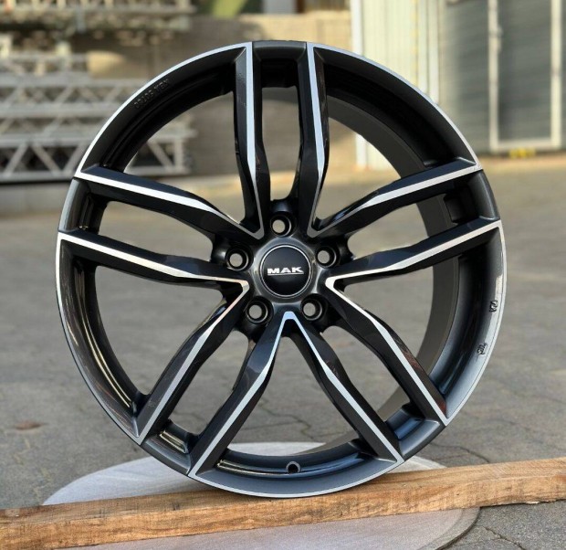 R19 5x112 (66,45) MAK Sarthe 8J ET42 8x19 új alufelni szett 19"