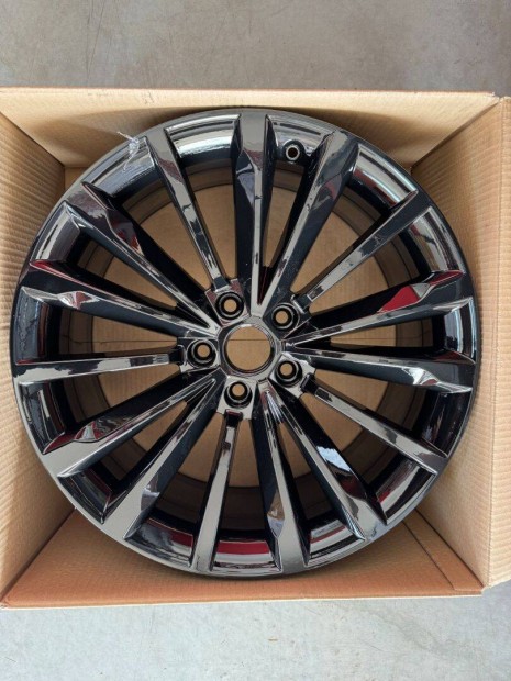 R19 Original skoda 8J ET44 - 3V0 601 025BB 3V0601025BB 1db alufelni