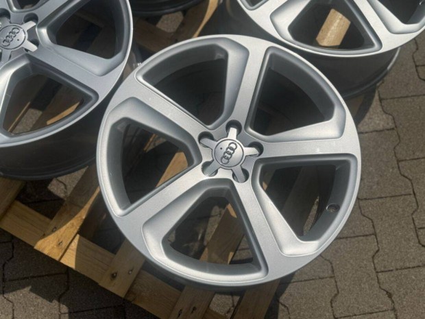 R20 5x112 Original Audi Q5 8.5J ET33 gyári új alufelnik felnik felni