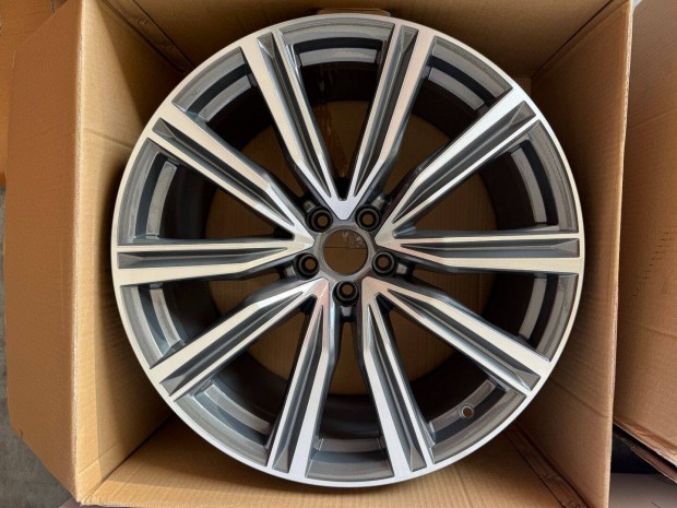 R21 Original audi 10J ET20 4M8 601 025G 4M8601025G 1db felni alufelni
