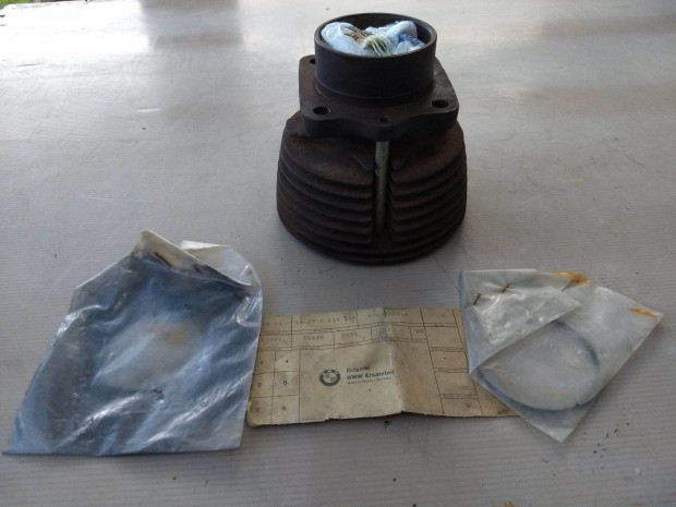 R25 BMW gyri llapot henger