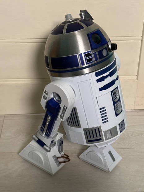 R2D2 modell Deagostini sszeptve