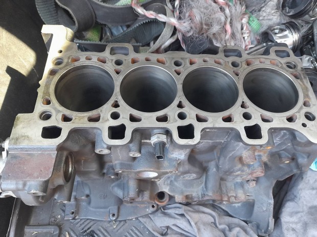 R9m452 1.6 biturbo motorblokk