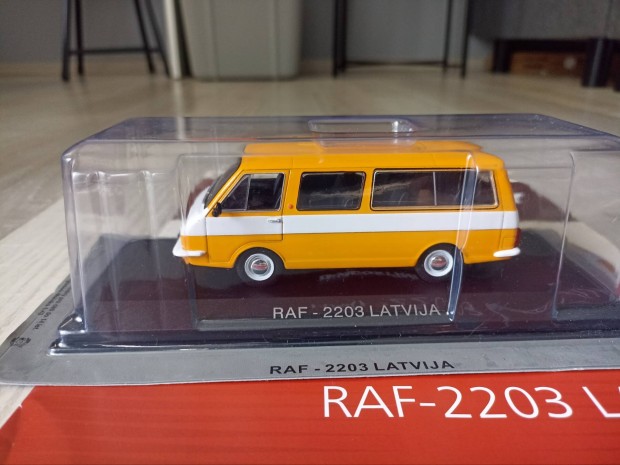 RAF 2203 Latvia Latvija 1:43 modell