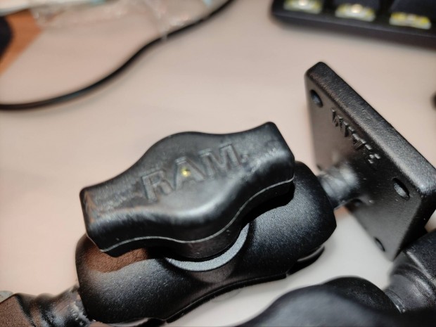 RAM mount metal fém, short arm, base plate, universal garmin zumo zümo