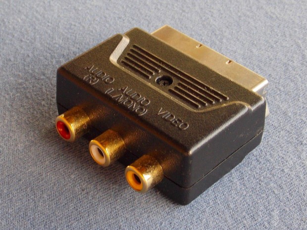 RCA-SCART talakt, vide adapter