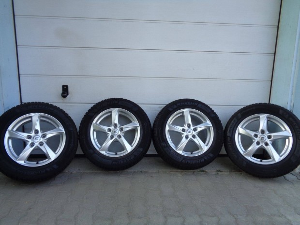 RC-D alufelni 16-os Michelin 215/60-as újszerű téli gumival eladó