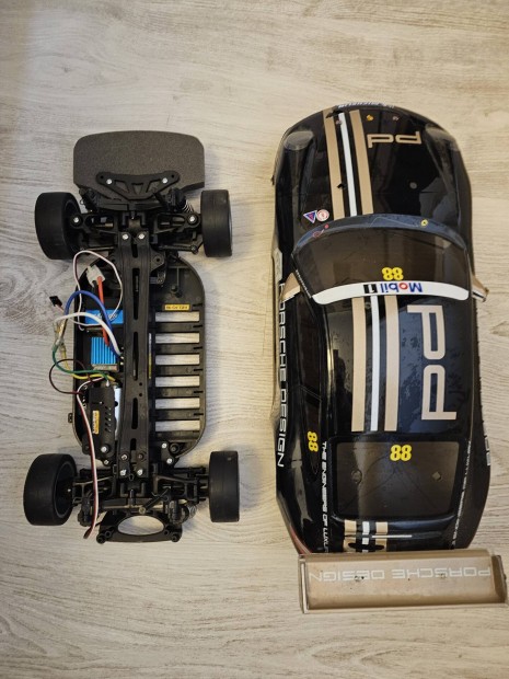 RC autk Porsche, Ford F150, DT-02 buggy