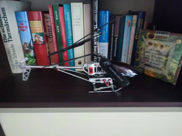 RC helikopter elad