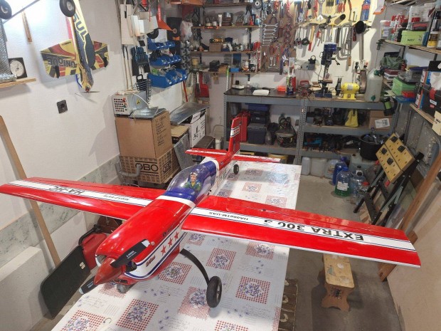 RC repl, Extra 300S, 1600 mm-es, 10ccm ASP motorral elad!