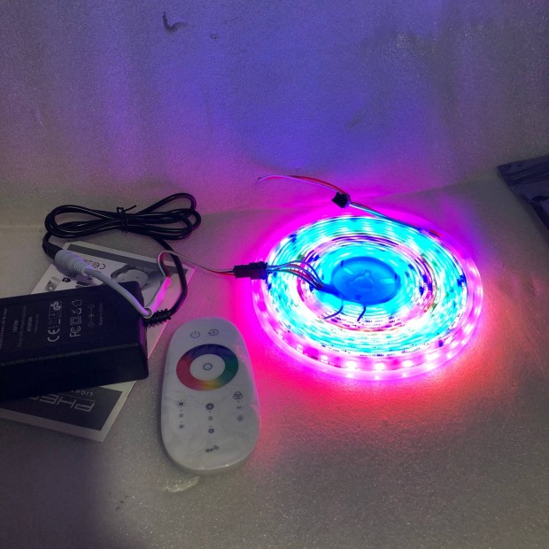 RGB LED szalag - "Magiccontrol" - 5 m 100+ program rints tvirnyt