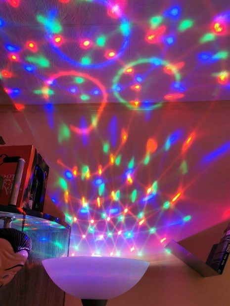 RGB diszkólámpa E27 foglalat