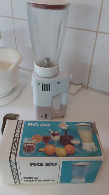 RG 28- as turmix, minden tartozkval