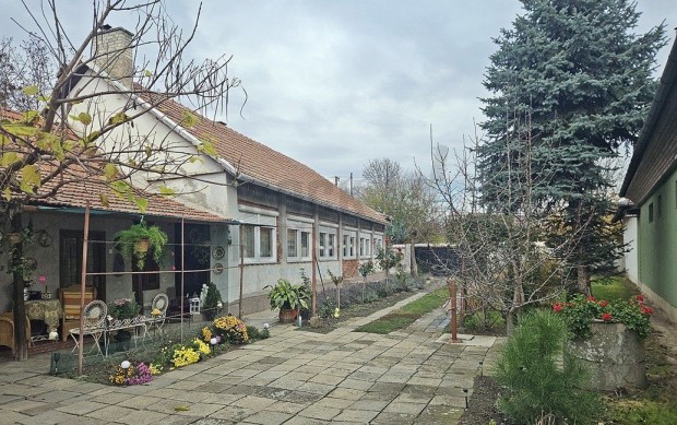 RITKA LEHET�S�G B�K�S SZ�V�BEN: ELEGANCIA �S NYUGALOM A BELV�ROS