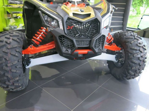 RIVAL első lengőkar védő készlet - Alumínium Can-Am Maverick X3 XRS