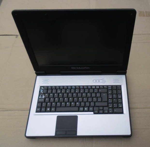 RM Mobile One 310 i5 por-csepp-tsll laptop
