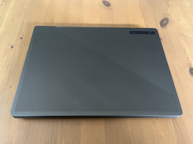 ROG Zephyrus G14 6800HS/6800S/1000GB + tok