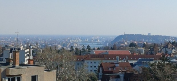 R�ZSADOMBON GY�NY�R� PANOR�M�S VIL�GOS LAK�S ELAD� !!!