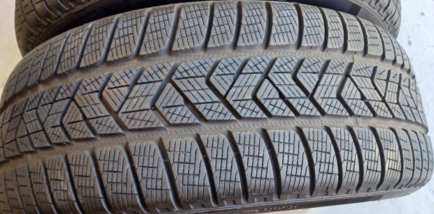 RSC Pirelli Scorpion Winter MOE 235/55 R19 téli gumik 2db.7,5-8mm