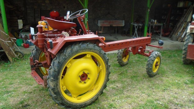 RS-09,RSO9,RS 09-s traktor m�szakival elad�