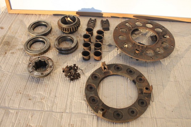 RS 09, RS09, RS-09, multicar kinyomólap, kinyomócsapágyak, közkerék