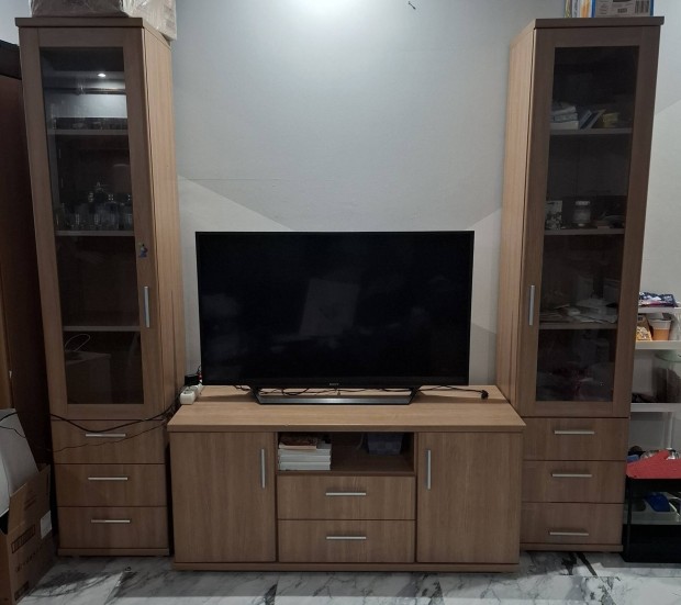 RS 4 r�szes szekr�nysor/TV �llv�ny vitrinnel