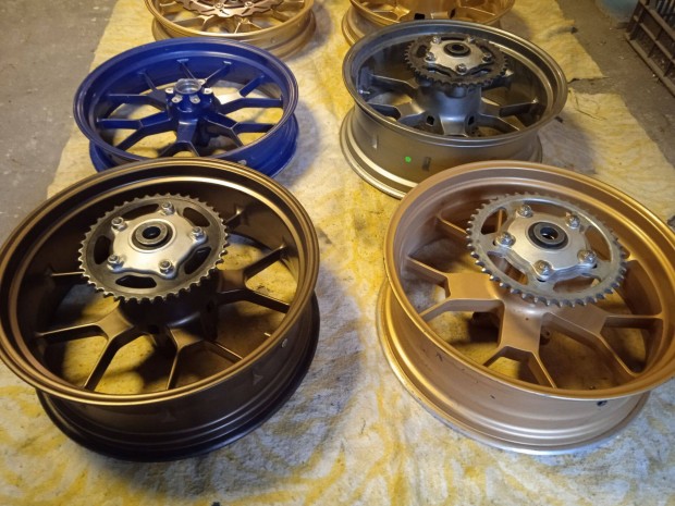 RS s RSV kerekek eladak