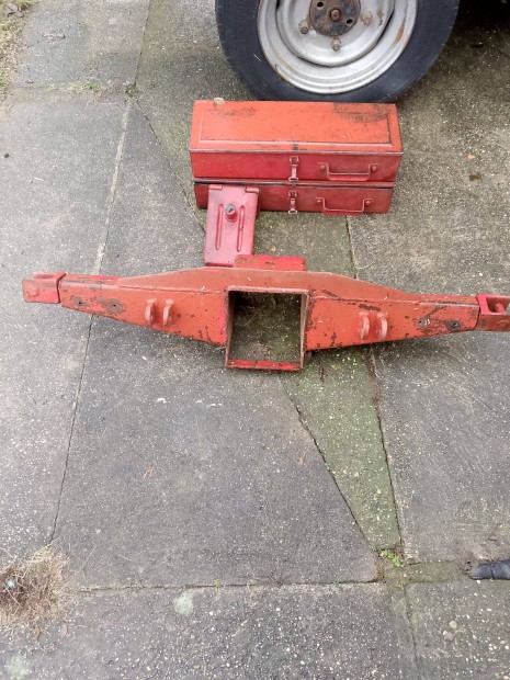 RS traktor szersz�mosl�da