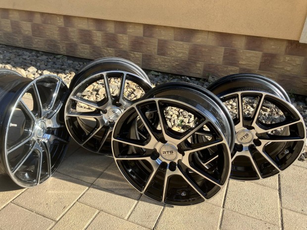 RTS Whells 4x100 15" alufelni