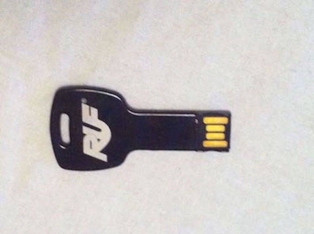 RUF Porsche USB 2.0 kulcs pendrive 4 GB