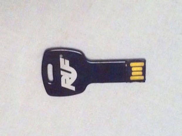 RUF Porsche USB kulcs pendrive 4 GB