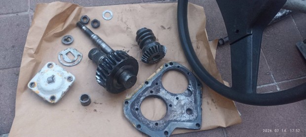 R�ba 15 -TZ4K korm�nym� alkatr�szek