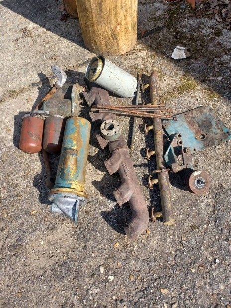 R�ba �ll� mtor tartoz�kok.