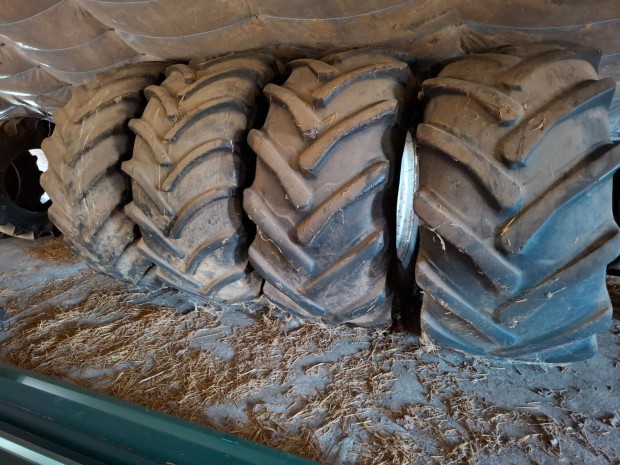 R�ba dundi kerekek felnivel gumival egyben