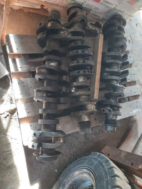 R�ba f�tengelyek elad�