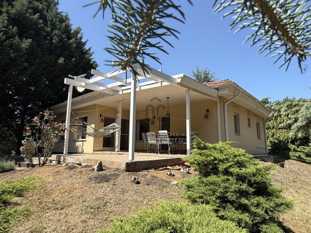 R�bapatonai elad� t�gla csal�di h�z