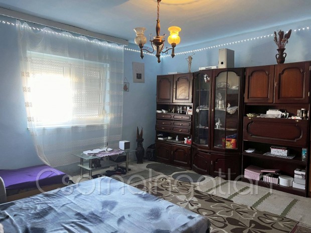 R�bapord�ny - 2 szoba nappalis t�glah�z elad�