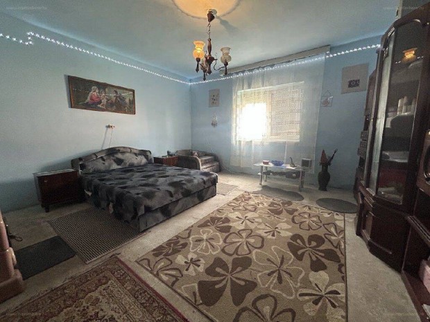 R�bapord�nyban csal�di h�z elad�