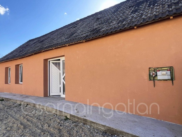 R�baszentandr�s - fel�j�tott 2 szob�s t�glah�z dupla telken elad�