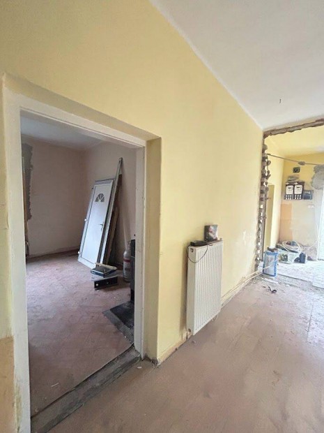 R�batam�siban csal�di h�z elad�!