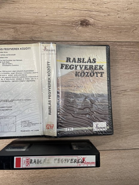 Rabls fegyverek kztt vhs 